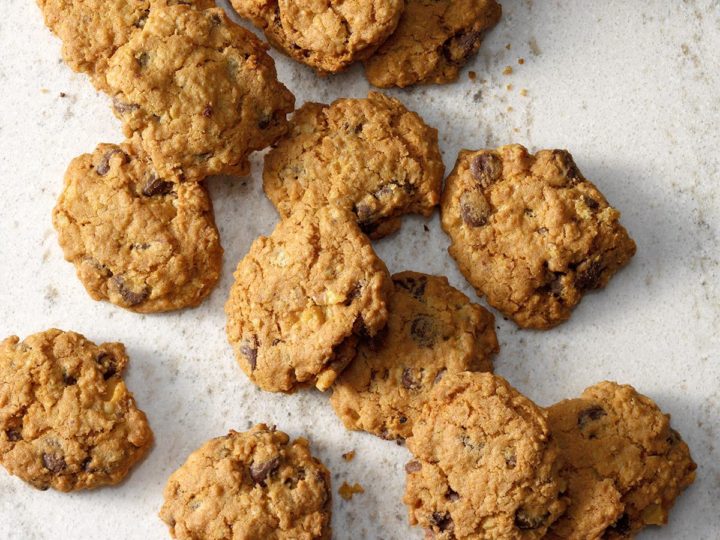 Image for Air-Fryer Chocolate Chip Oatmeal Cookies