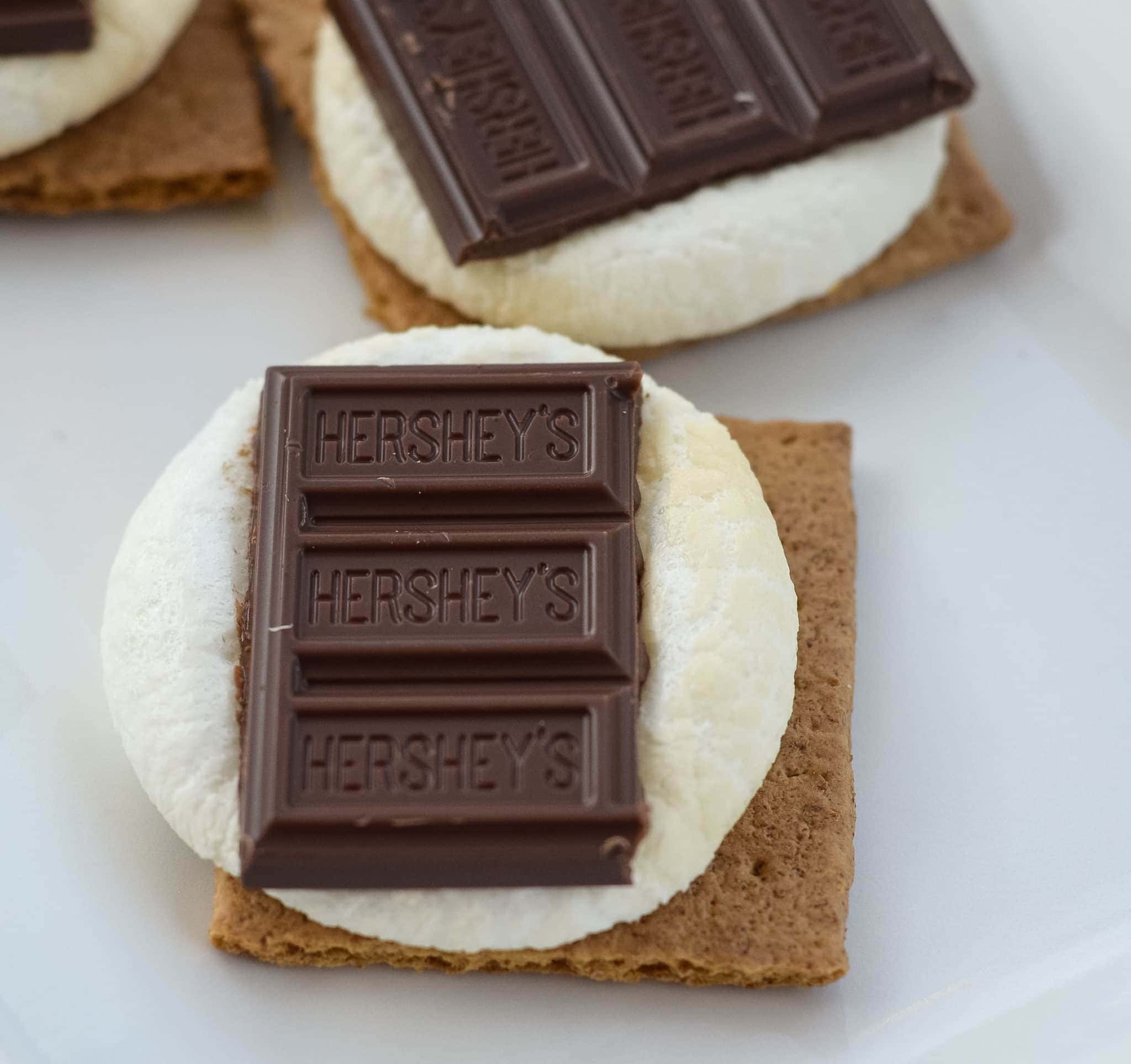 Easy Air Fryer S'mores