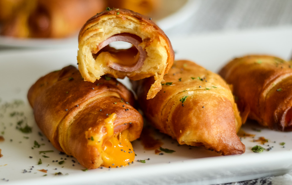 air fryer ham and cheese crescent rolls