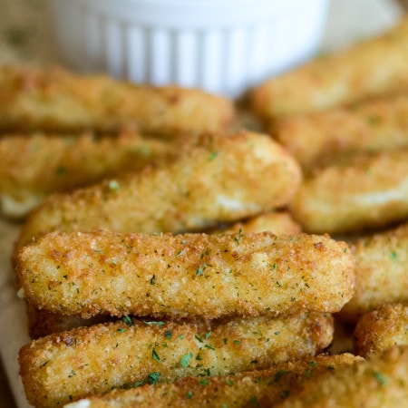 Air Fryer Frozen Mozzarella Sticks - 10 Minute Recipe! - Air Fryer Fanatics